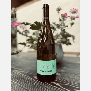 Sterling kologisk hvidvin 2022 75 cl.